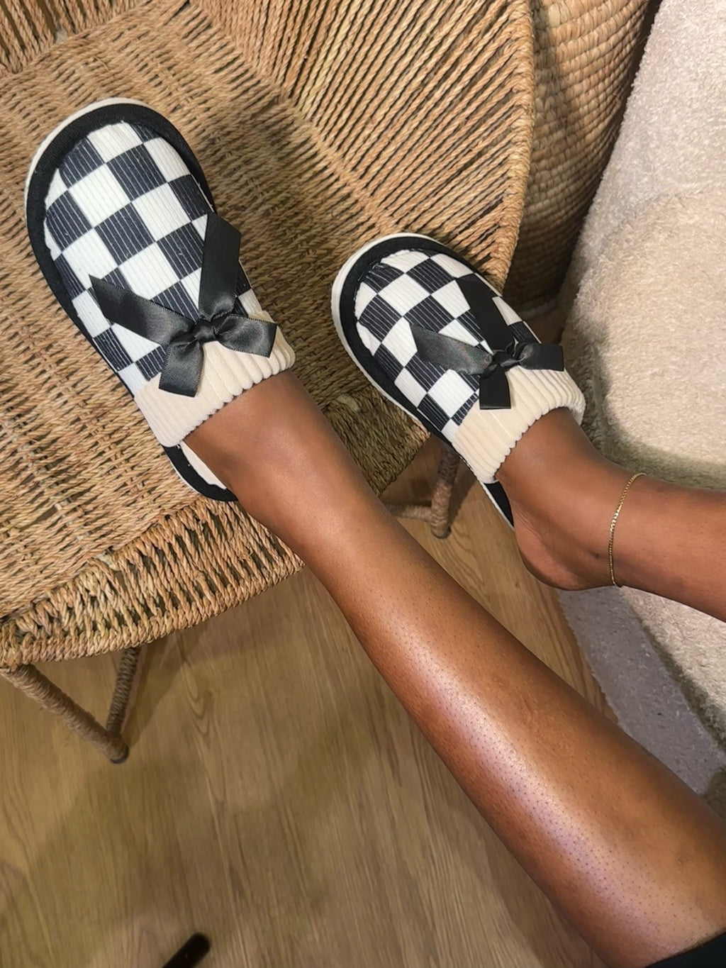 Laila Slips